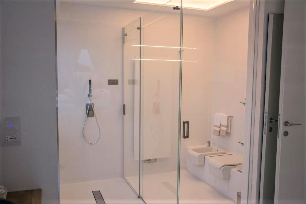 B&b Valentino luxury room Porto Cesareo doccia 2